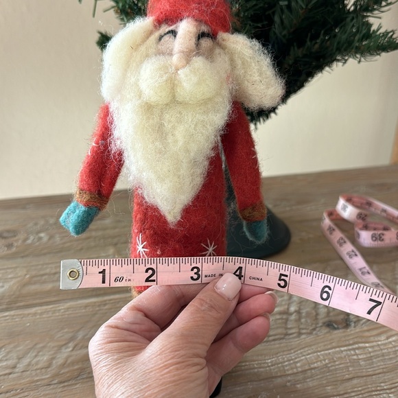 Wool Felt Santa w/Red Hat - Picture 13 of 13